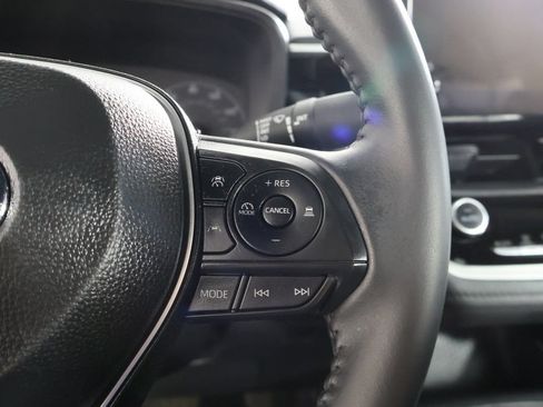 Used 2025 Toyota Corolla SE FWD image 40