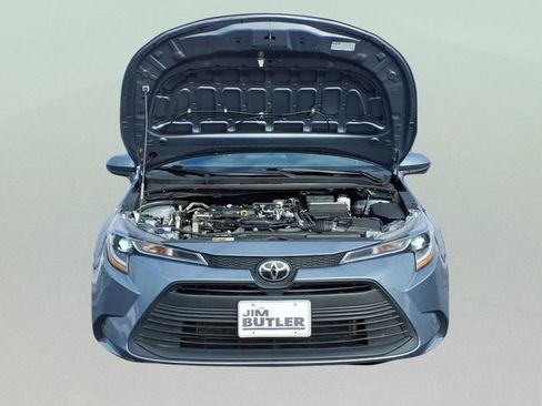 Used 2024 Toyota Corolla LE image 25