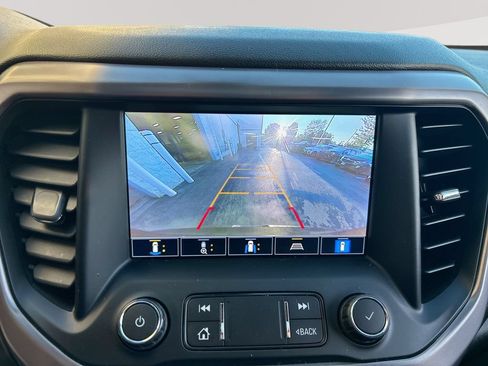Used 2022 GMC Acadia AT4 w/ Technology Package AWD/4WD image 19