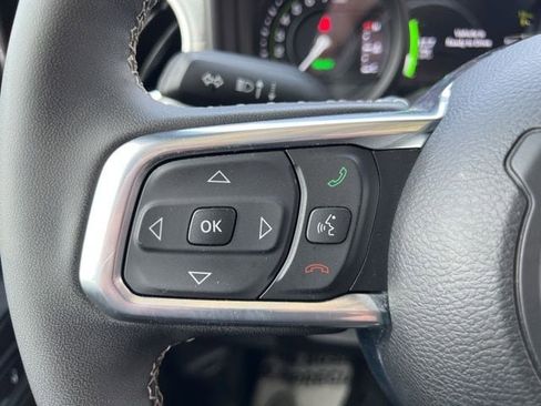 Certified 2025 Jeep Wrangler Unlimited Sahara AWD/4WD image 18