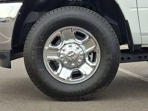 Used 2024 RAM 2500 Tradesman w/ Chrome Appearance Group image 8