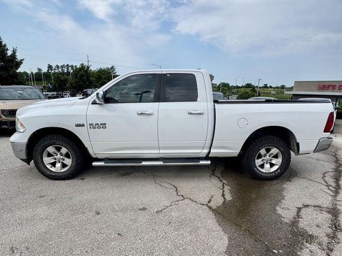 Used 2016 RAM 1500 Classic SLT AWD/4WD image 2