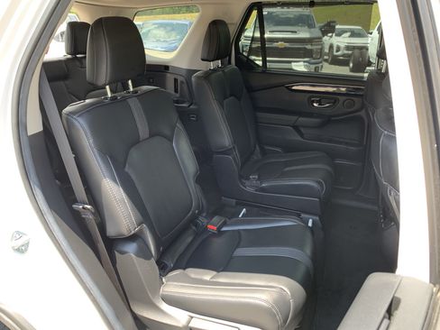 Used 2025 Honda Pilot EX-L image 34
