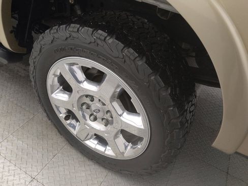 Used 2014 Ford F150 Lariat w/ Lariat Chrome Package image 31