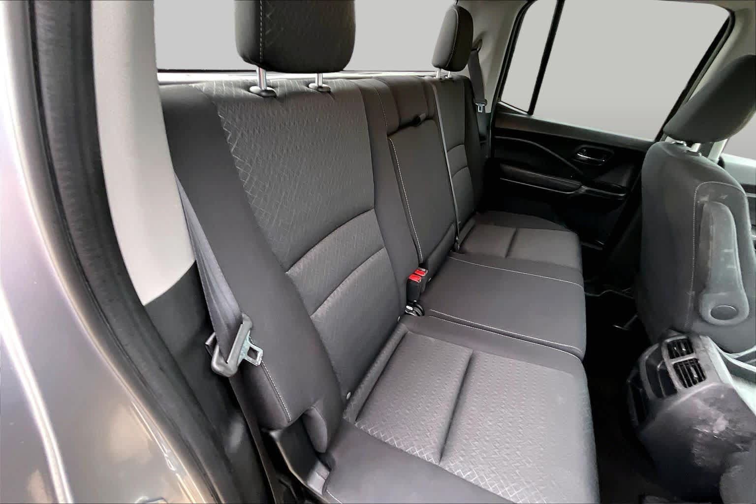 Used 2017 Honda Ridgeline RT image 18