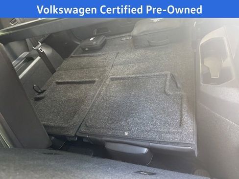 Certified 2022 Volkswagen Tiguan SE R-Line image 21