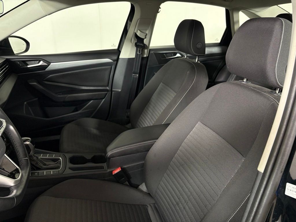 Used 2025 Volkswagen Jetta S FWD image 18