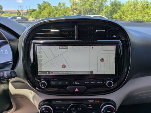 Certified 2025 Kia Soul EX FWD image 23