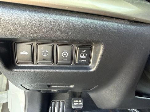 Used 2019 Nissan Maxima Platinum w/ Reserve Package FWD image 18