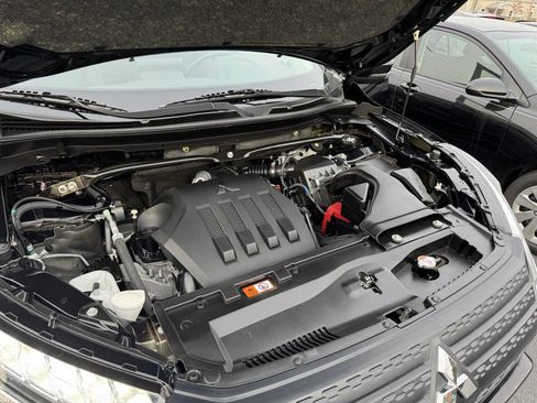 Used 2023 Mitsubishi Eclipse Cross SE image 21