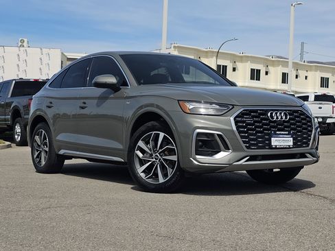 Used 2023 Audi Q5 2.0T Premium w/ Convenience Package AWD/4WD image 2