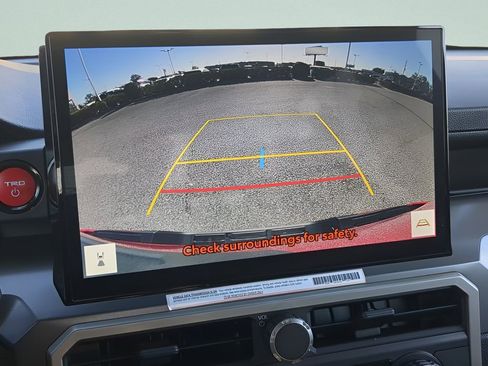 Used 2024 Toyota Tacoma TRD Sport w/ TRD Sport Upgrade Package image 27