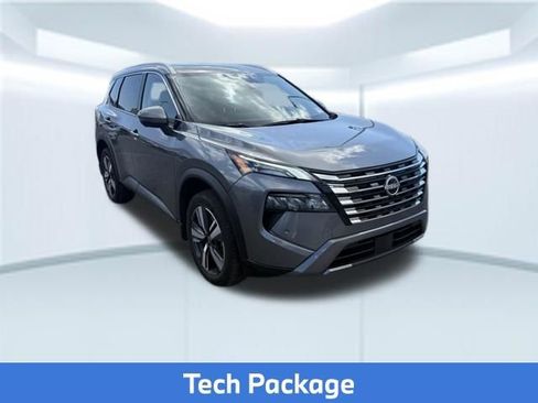 Used 2025 Nissan Rogue SL w/ Tech Package image 4