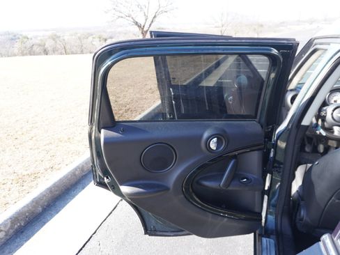 Used 2011 MINI Cooper Countryman image 16