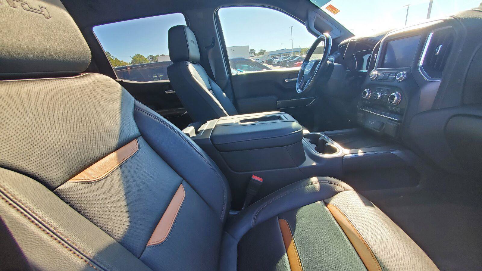 Used 2019 GMC Sierra 1500 AT4 w/ AT4 Premium Package AWD/4WD image 4