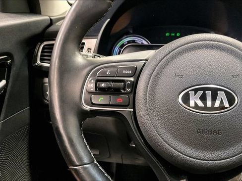 Used 2018 Kia Niro Touring FWD image 18
