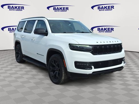 Used 2024 Jeep Wagoneer Series II AWD/4WD image 3