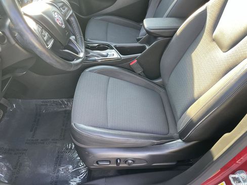 Used 2021 Buick Encore GX Select w/ Sport Touring Package FWD image 23