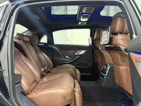 Used 2017 Mercedes-Benz Maybach S 550 4MATIC image 37