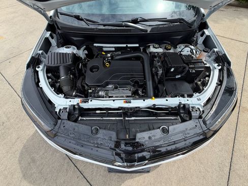 Used 2024 Chevrolet Equinox RS FWD image 36