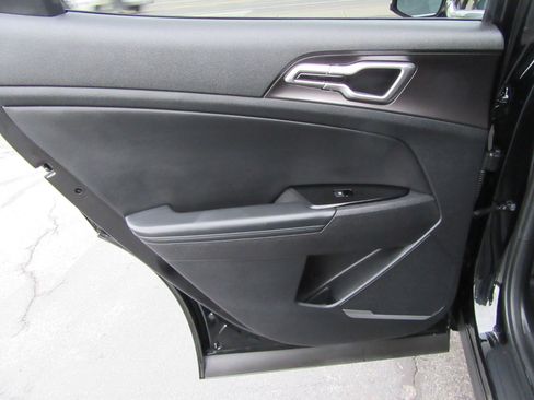 Used 2025 Kia Sportage EX image 48