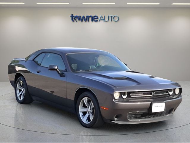 Used 2019 Dodge Challenger SXT RWD image 6