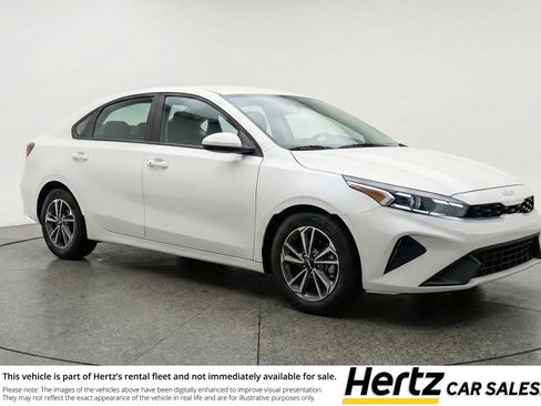 Used 2024 Kia Forte LXS image 1