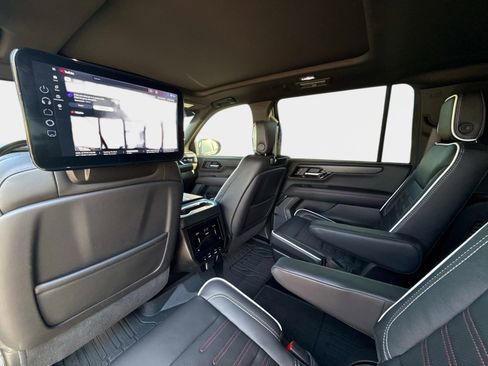 Used 2026 GMC Yukon XL AT4 Ultimate w/ LPO, Floor Liner Package AWD/4WD image 21