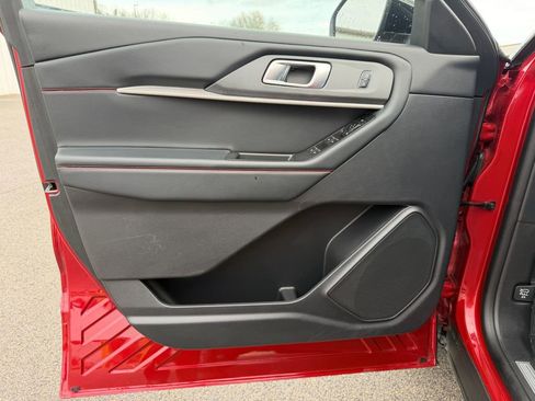 Used 2025 Ford Explorer ST-Line AWD/4WD image 16