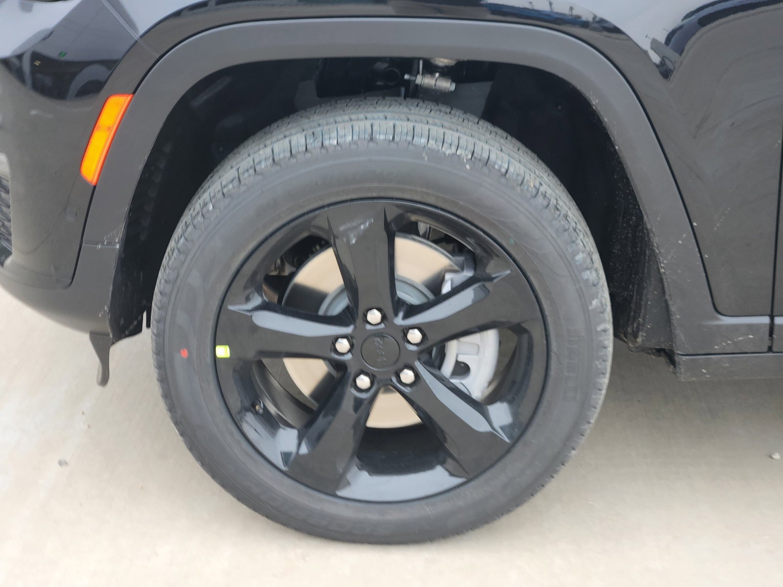 New 2025 Jeep Grand Cherokee L Limited w/ Luxury Tech Group II RWD image 11
