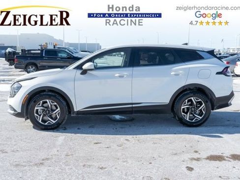 Used 2024 Kia Sportage LX image 4