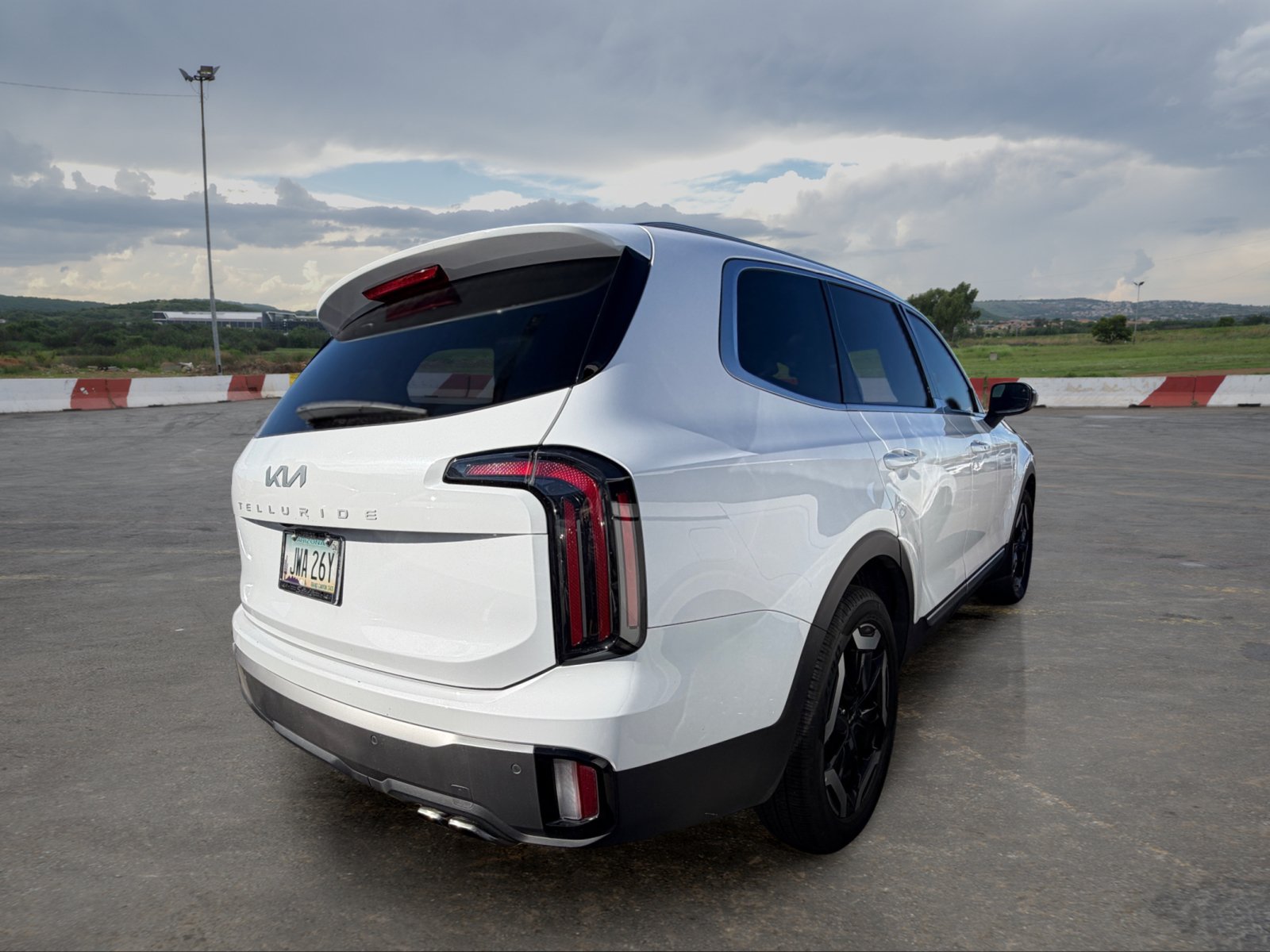 Certified 2025 Kia Telluride EX FWD image 3