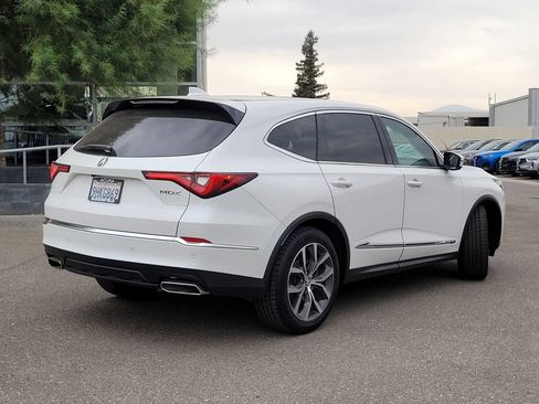 Certified 2024 Acura MDX w/ Technology Package FWD image 6