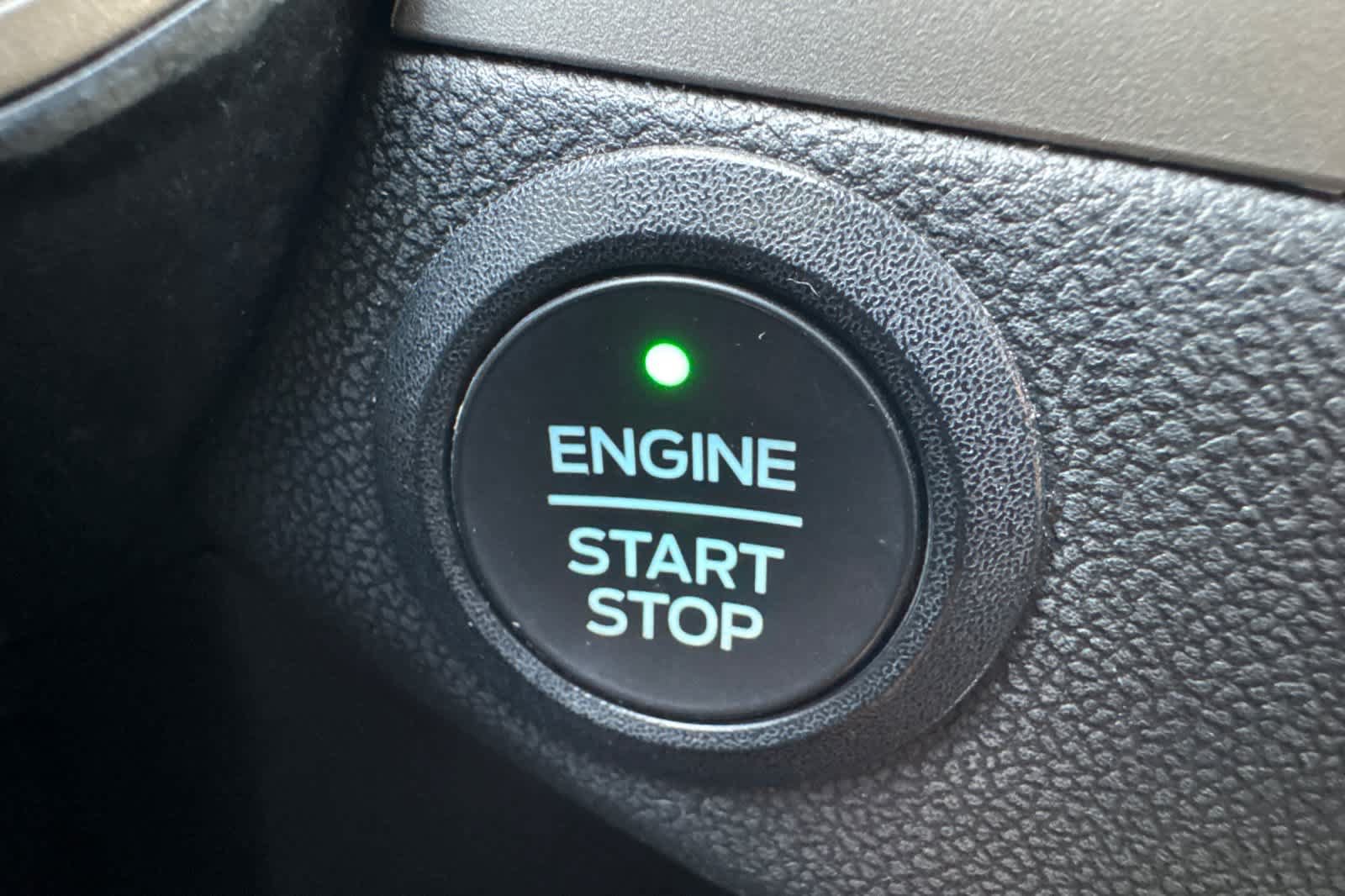 Used 2022 Ford Escape SEL w/ Technology Package FWD image 22