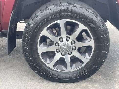 Used 2023 RAM 2500 Limited image 32