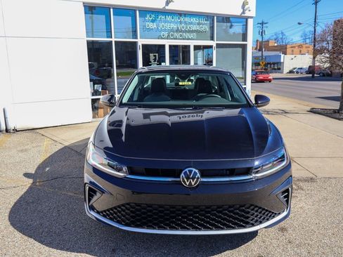 New 2026 Volkswagen Jetta SE image 8