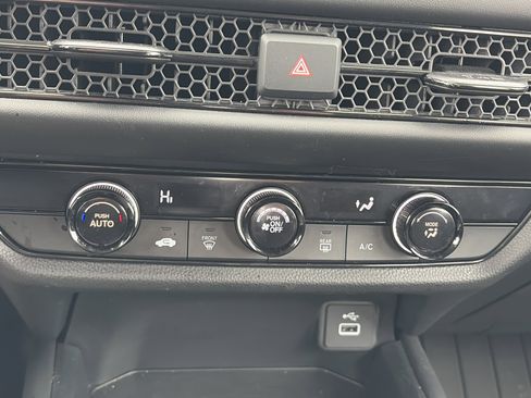 Certified 2023 Honda HR-V LX image 29