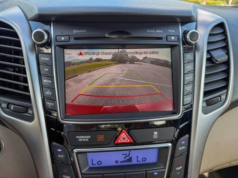 Used 2013 Hyundai Elantra GT w/ Style Pkg FWD image 18