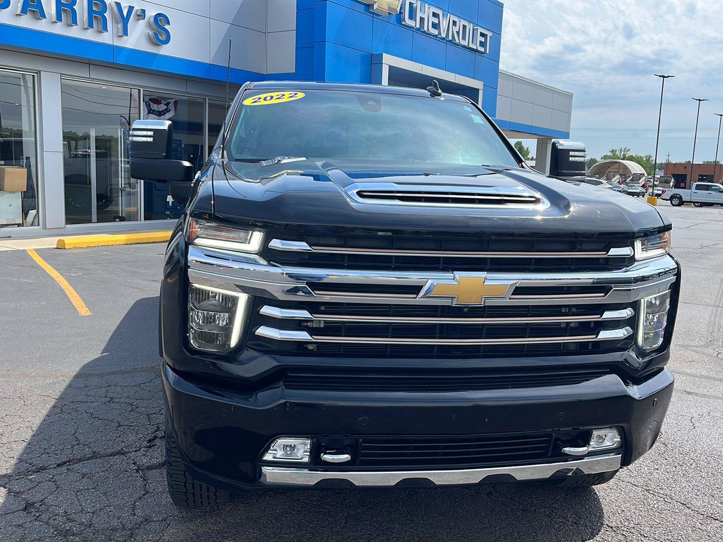 Used 2022 Chevrolet Silverado 3500 High Country w/ Safety Package II AWD/4WD image 8