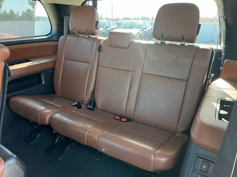 Used 2019 Toyota Sequoia Platinum w/ Carpet Mat Package (TMS) AWD/4WD image 18