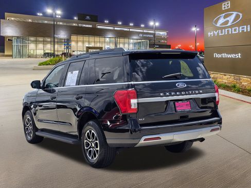 Used 2024 Ford Expedition XLT RWD image 9