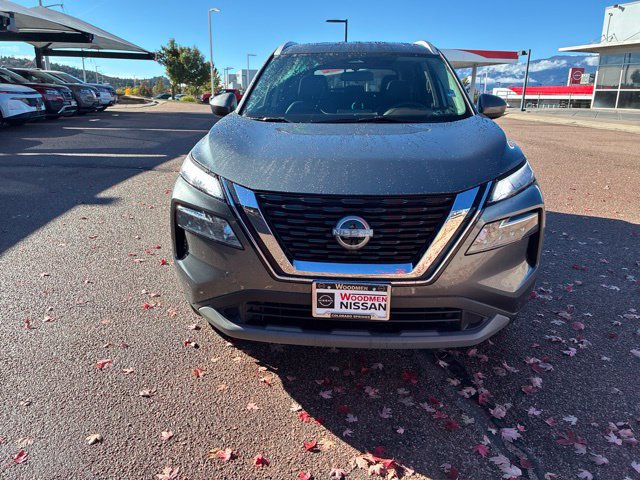 Used 2023 Nissan Rogue SV w/ SV Premium B Package AWD/4WD image 2