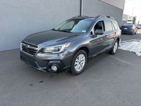 Used 2019 Subaru Outback 2.5i Premium image 1