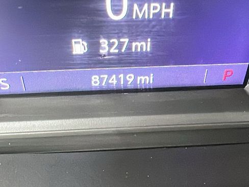 Used 2020 GMC Sierra 1500 SLT w/ SLT Convenience Package image 16