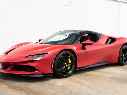 Used 2023 Ferrari SF90 Spider AWD/4WD image 15