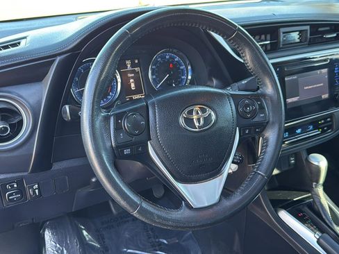 Used 2019 Toyota Corolla SE image 21