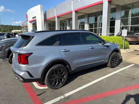 Used 2023 Kia Sorento SX AWD/4WD image 4