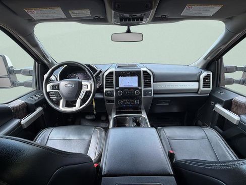 Used 2019 Ford F250 Lariat w/ Lariat Value Package AWD/4WD image 9