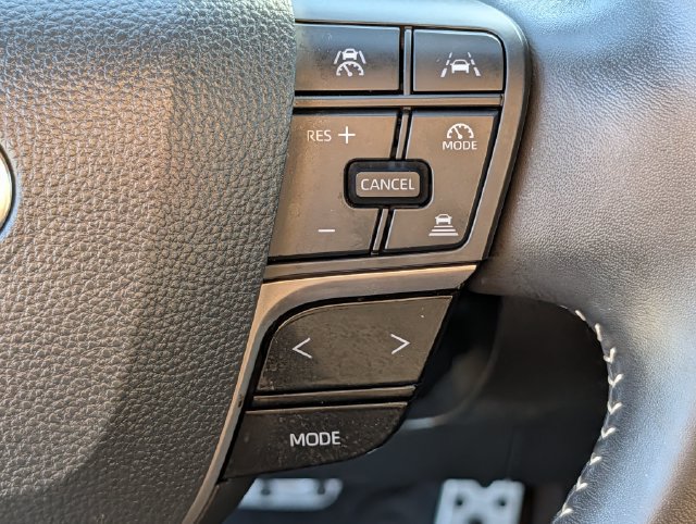 Used 2025 Toyota Camry SE w/ Convenience Package FWD image 20
