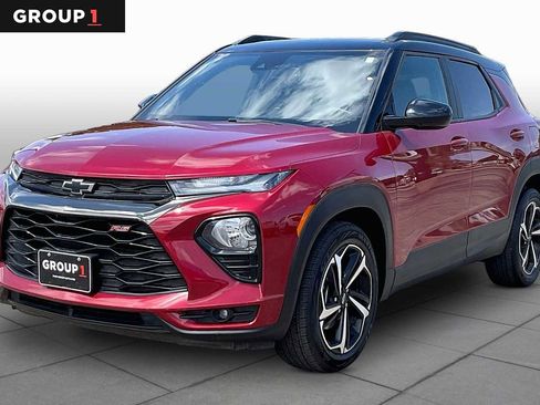 Used 2021 Chevrolet TrailBlazer RS w/ Technology Package FWD image 1